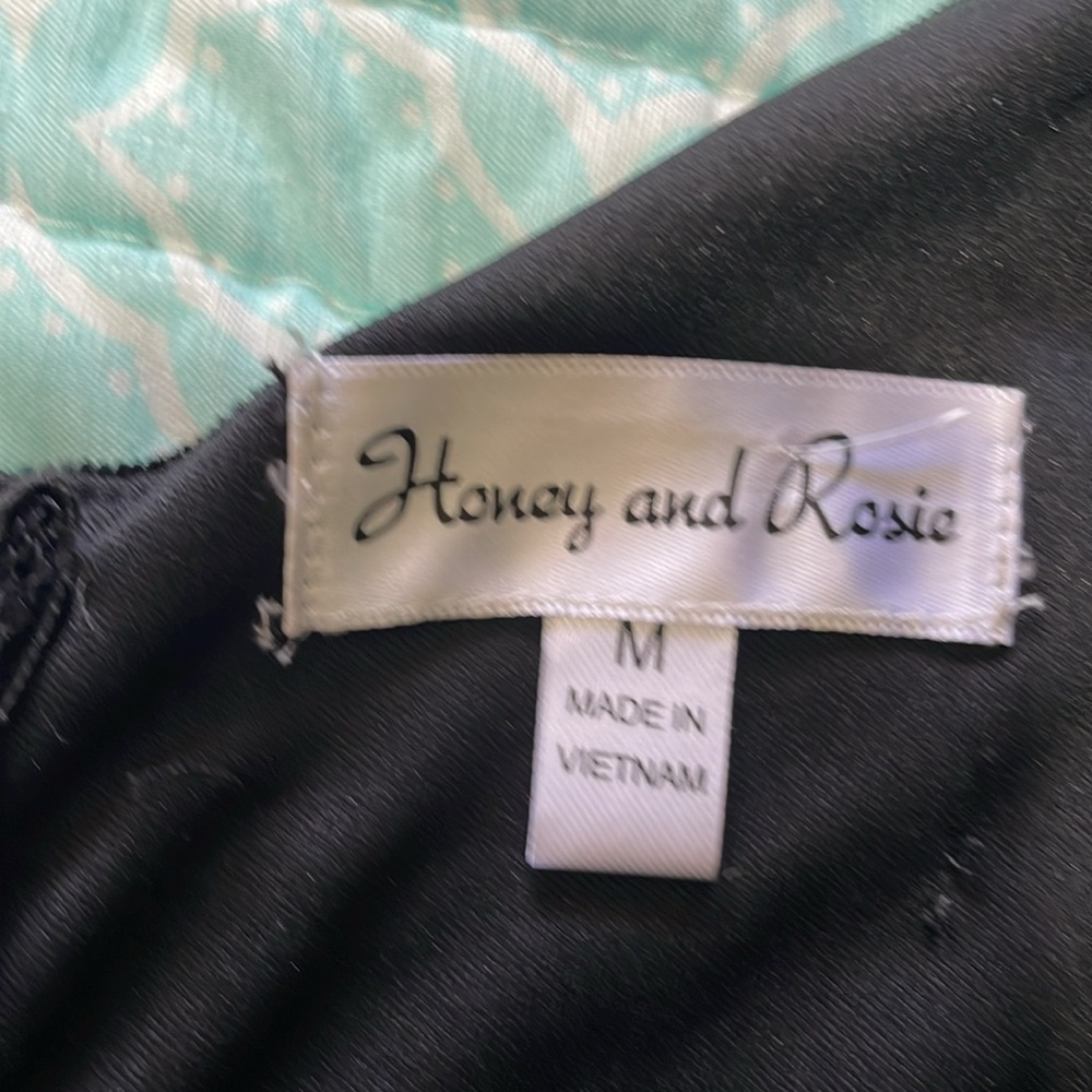 Honey and Rose asymmetric velvet dress with large satin bow shoulder - Picture 7 of 8